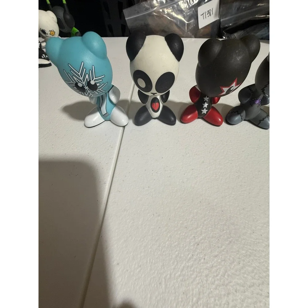 Lot of 6 Designer Vinyl Art Toy Figures Panda Spider Daisy Cow Snowflake Star